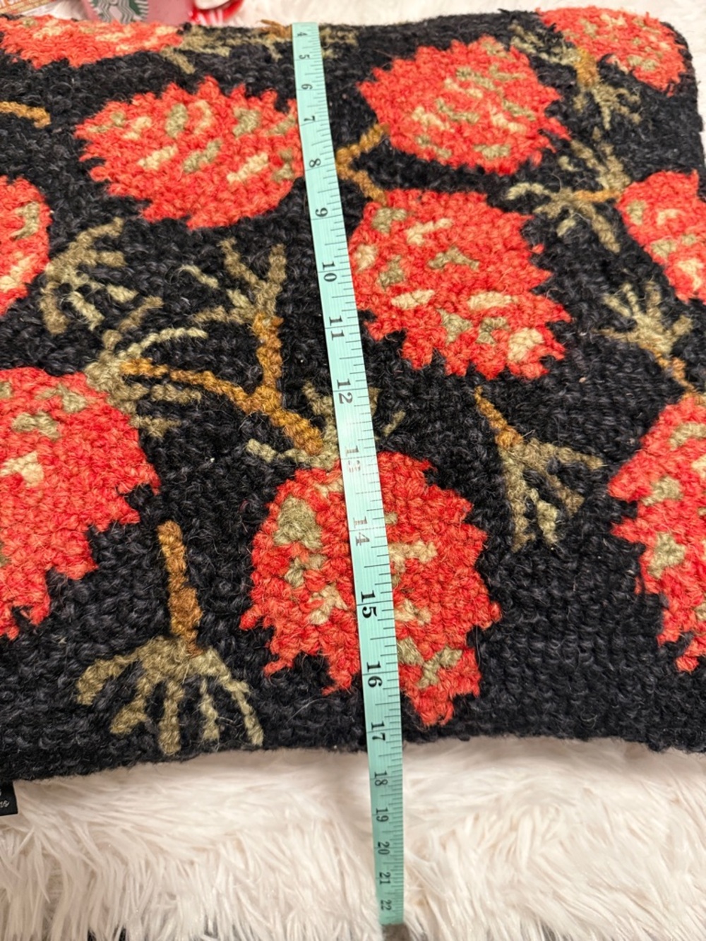 CHANDLER 4 CORNER HOLIDAY PINECONE PILLOW in black - Picture 3 of 5